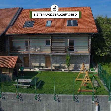 Apartments Suster Stari Trg ob Kolpi Exteriör bild