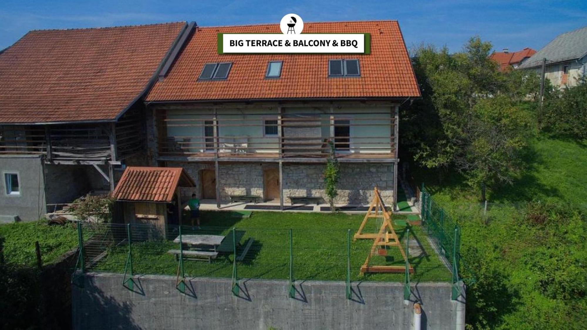 Apartments Suster Stari Trg ob Kolpi Exteriör bild
