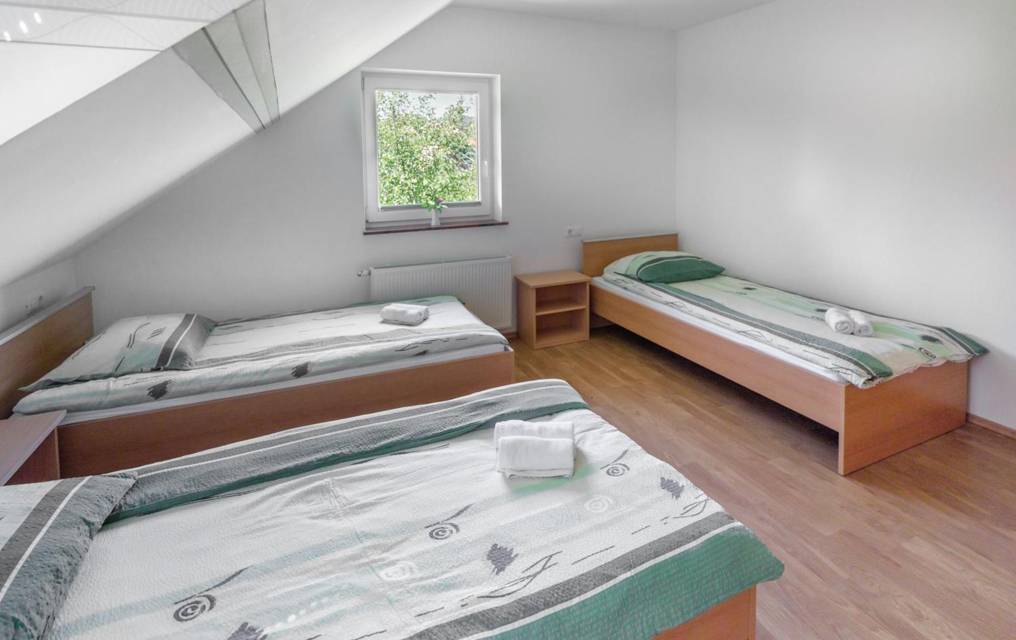 Apartments Suster Stari Trg ob Kolpi Exteriör bild