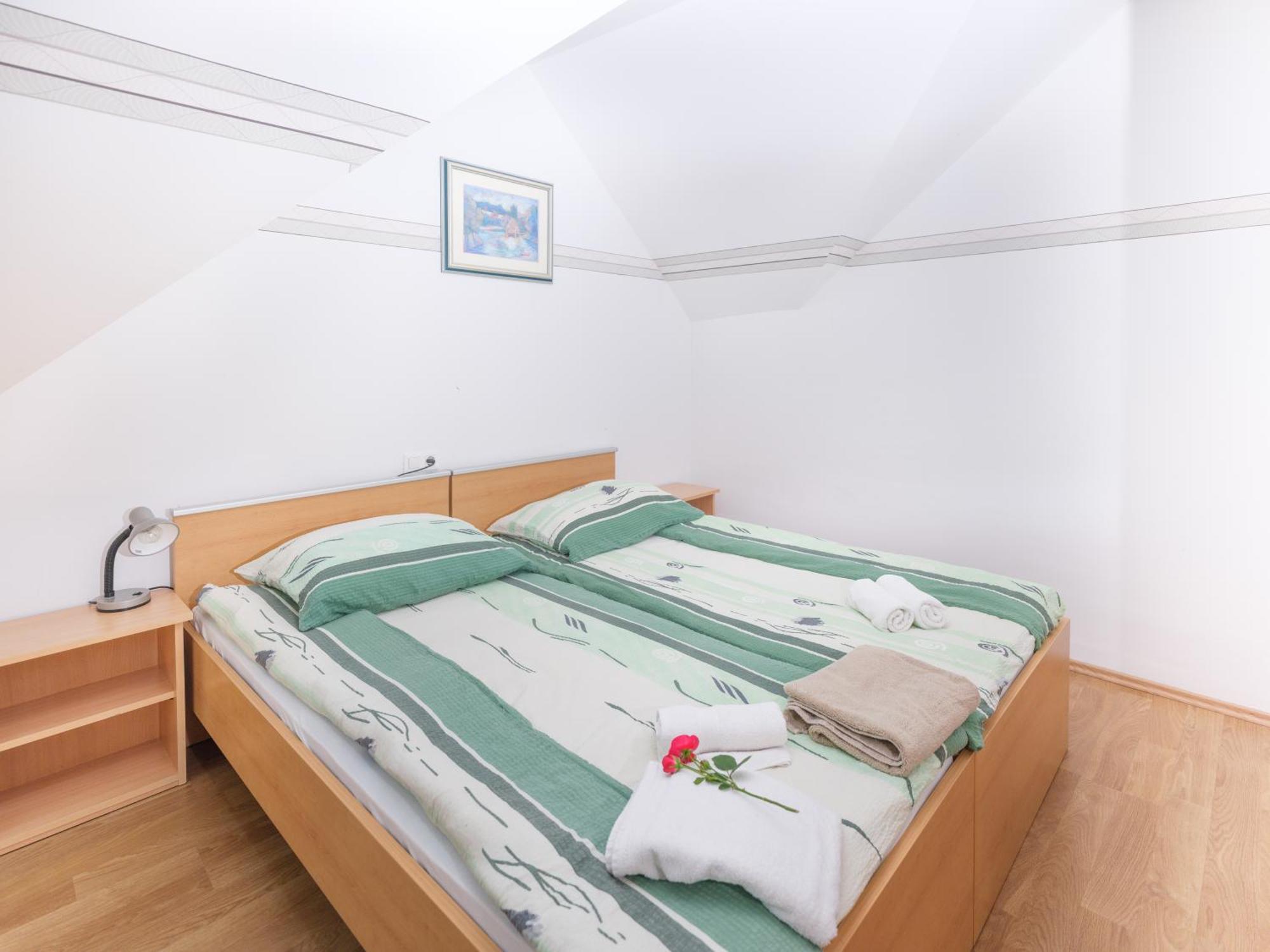 Apartments Suster Stari Trg ob Kolpi Exteriör bild
