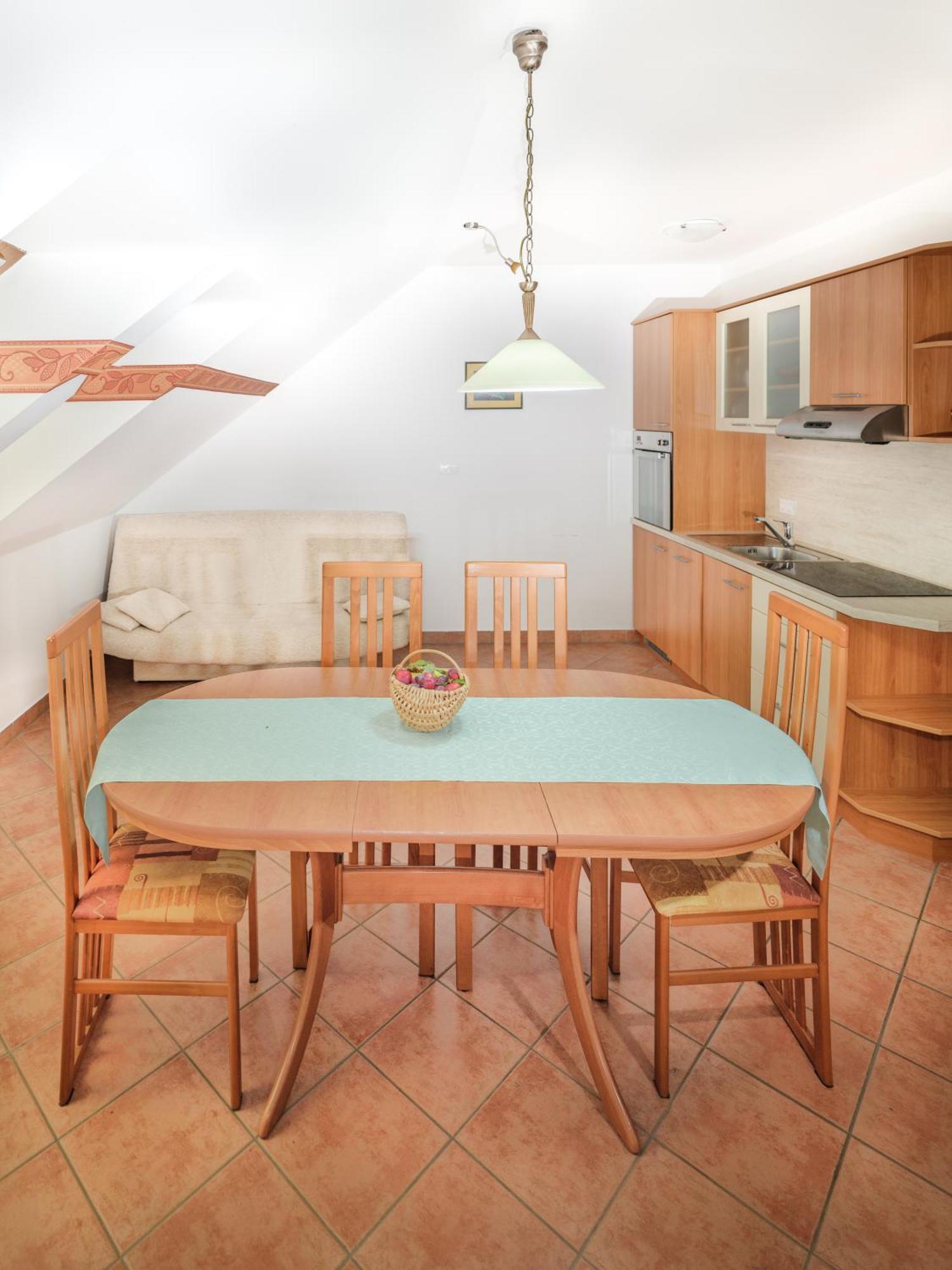 Apartments Suster Stari Trg ob Kolpi Exteriör bild